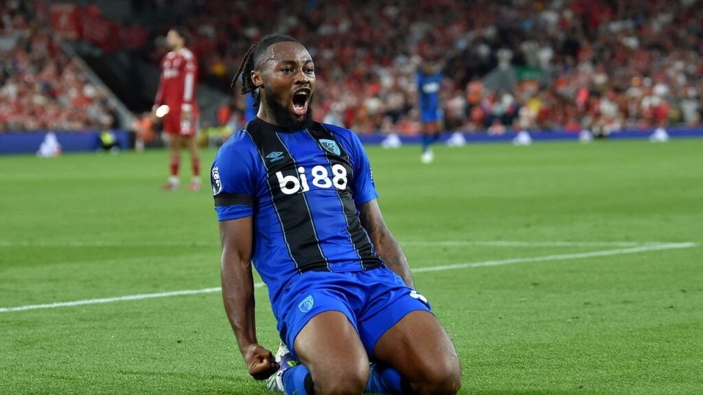 เปิดสถิติ เซเมนโย่ แข้งบอร์นมัธ ผู้เกือบทำลิเวอร์พูลชวดชัย