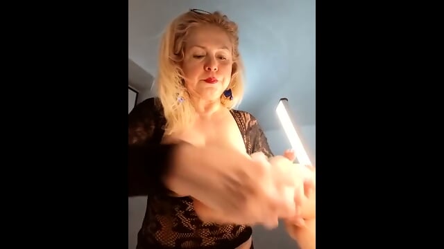 Milfevapeccato Blonde MILF Webcam Performer