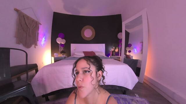 Violet Paket StripchatVR 2026 08 25T11 08 27 03 00 F120 LR